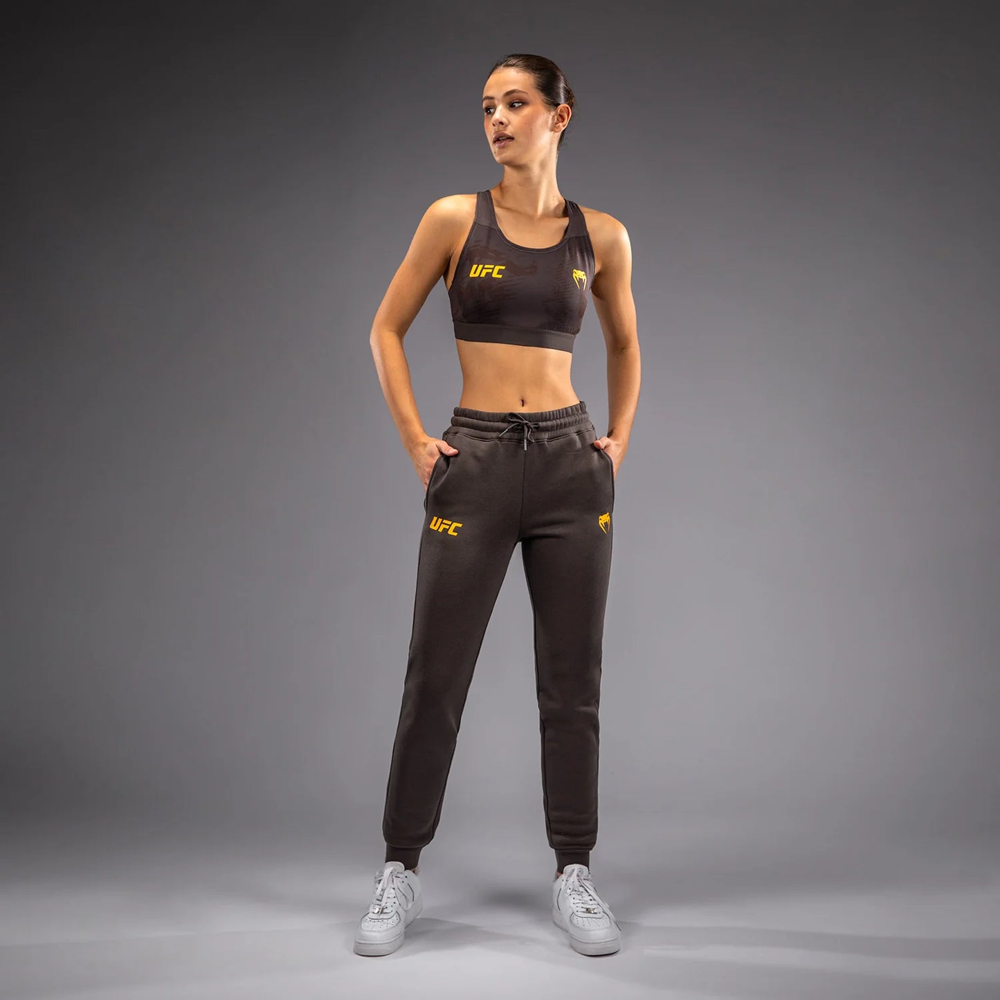 UFC Fusion by Venum Authentic Fight Week Damen Baumwollhose - Solid Erdiges Braun