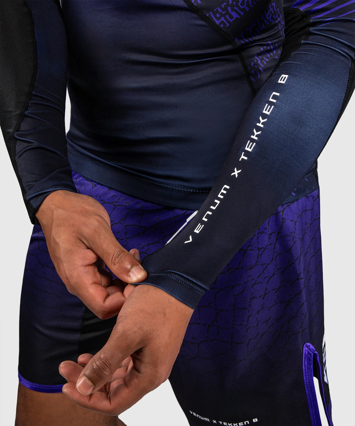 Venum x TEKKEN 8 Langarm Rashguard - Schwarz/Lila