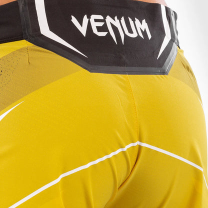 UFC by Venum Authentic Fight Night Damen Shorts - Long Fit - Gelb