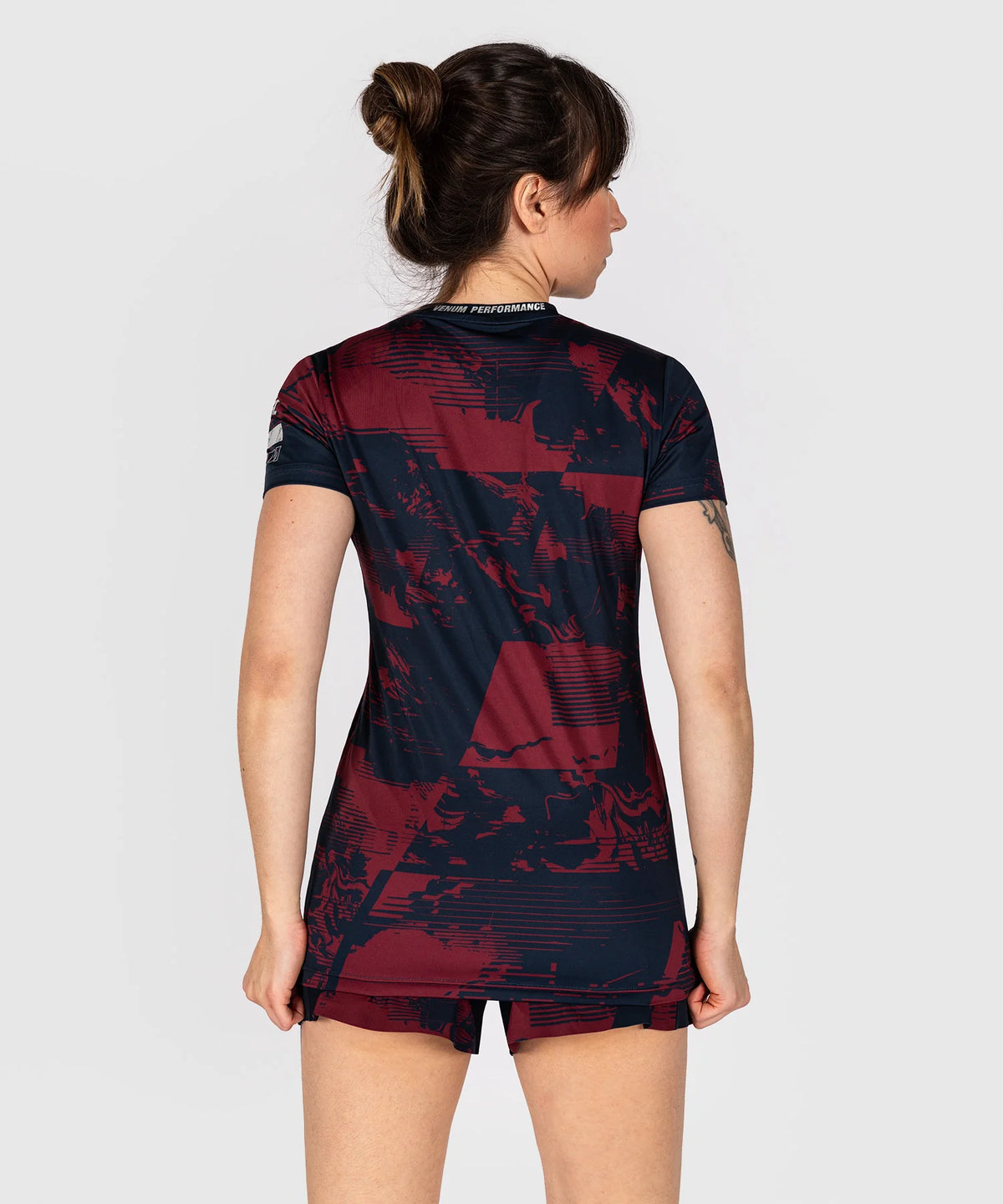 UFC Zenith by Venum Authentic Fight Week Performance Kurzarm T-Shirt Damen - Marineblau/Burgunderrot/Silber