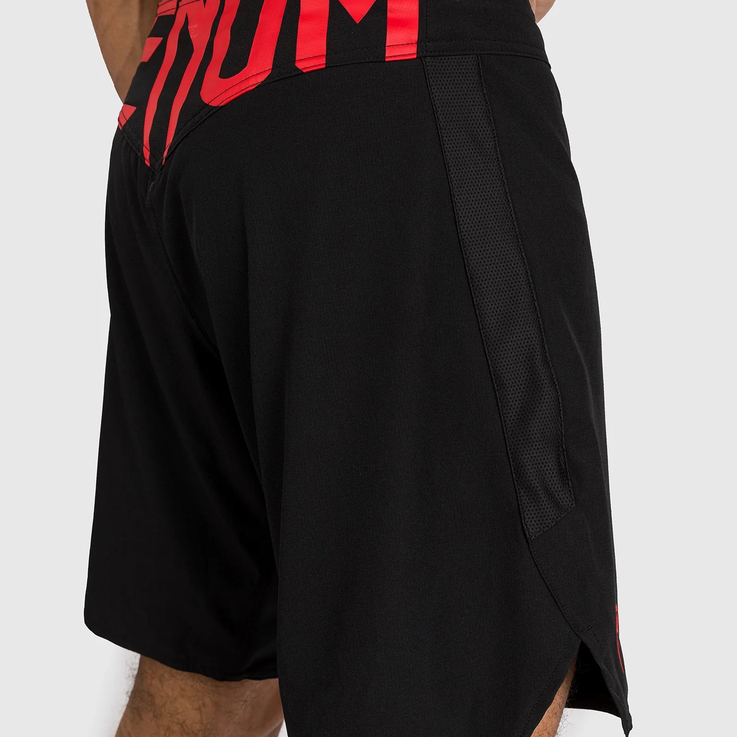 Venum Light 5.0 Fight Shorts - black red
