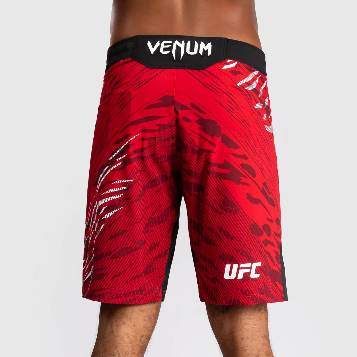 UFC Fusion by Venum Authentic Fight Night Personalized Herren Short - Long Fit - Rot