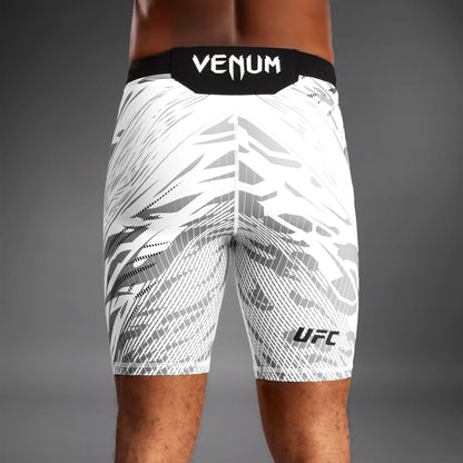 UFC Fusion by Venum Authentic Fight Night Herren Vale Tudo Short - Weiß