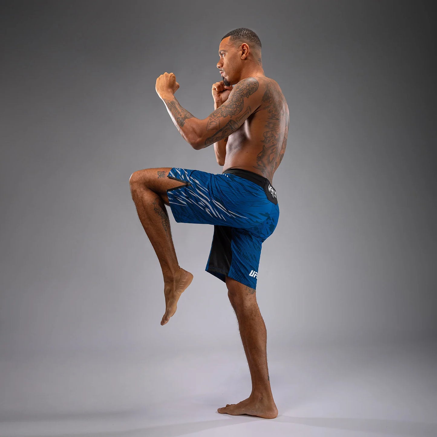 UFC Fusion by Venum Authentic Fight Night Herren Fight Short - Long Fit - Blau