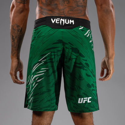 UFC Fusion by Venum Authentic Fight Night Herren Fight Short - Long Fit - Grün