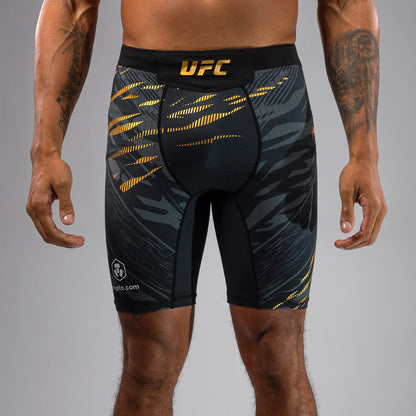 UFC Fusion by Venum Authentic Fight Night Herren Vale Tudo Short - Black/Gold