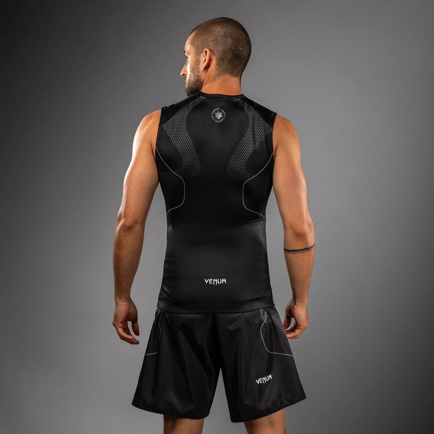 Venum Nexus Ärmelloses Rashguard – Schwarz/Silber