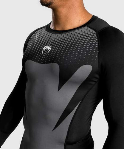Venum Attack Rashguards Long Sleeves - Black