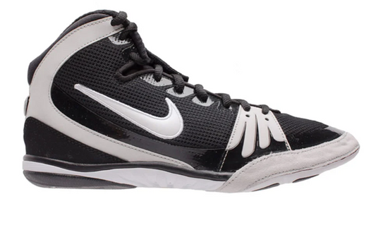 Ringerschuhe NIKE Freek - Schwarz/Weiß