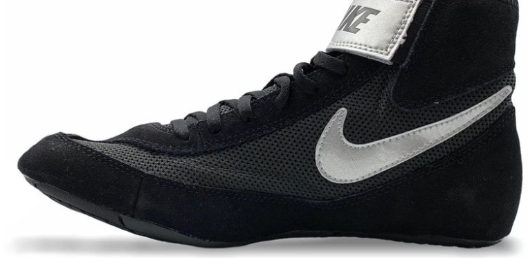 Ringerschuhe NIKE Speedsweep VII - Schwarz/Silber