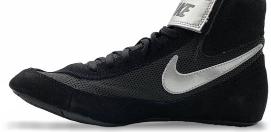 Ringerschuhe NIKE Speedsweep VII - Schwarz/Silber