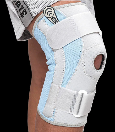 Kniebandage Kniestütze Deluxe mit Patellaöffnung C.P. Sports T37