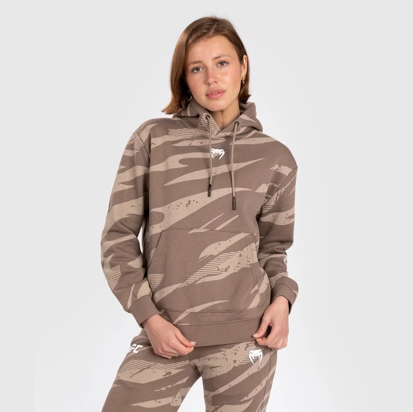 UFC Adrenaline by VENUM Authentic Fight Week 3.0 Frauen Pullover Hoodie - Desert Camo