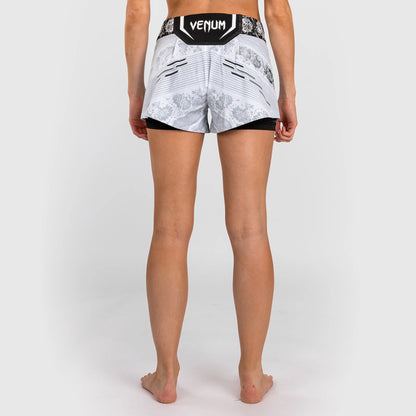 UFC Adrenaline by Venum Authentic Fight Night Kampfshorts für Frauen - Weiß