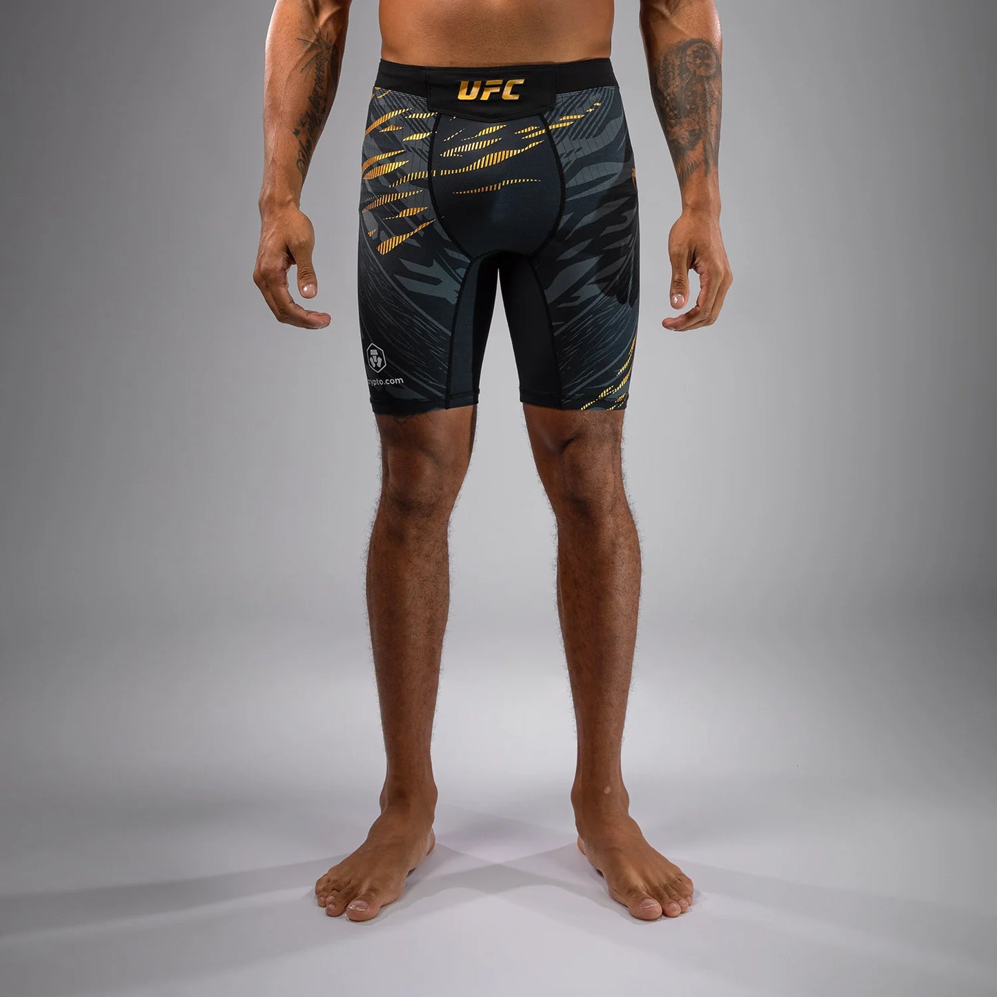 UFC Fusion by Venum Authentic Fight Night Herren Vale Tudo Short - Black/Gold