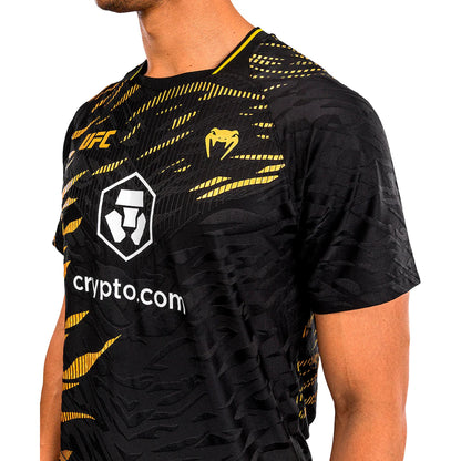 UFC Fusion by Venum Authentic Fight Night Herren Walkout Jersey - Schwarz/Gold